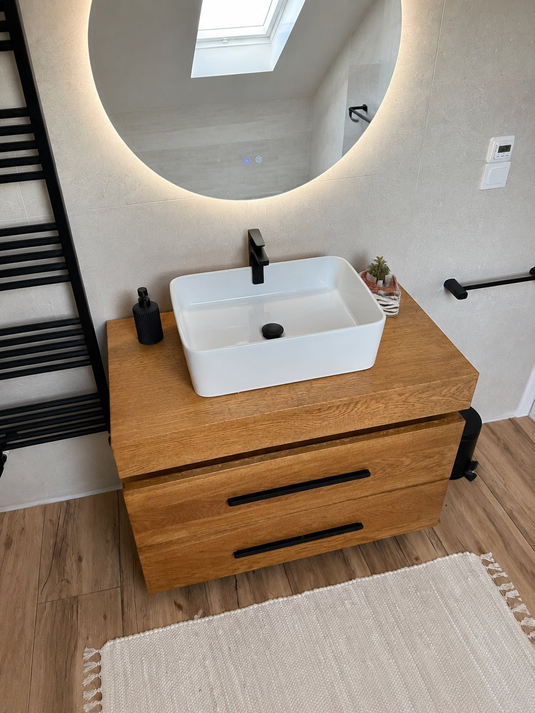 Dulap Baie Rahel in stil rustic, lemn masiv stejar