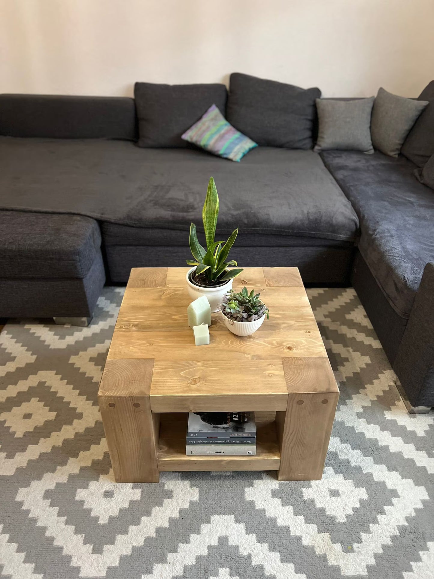 Samuel kávézóasztal