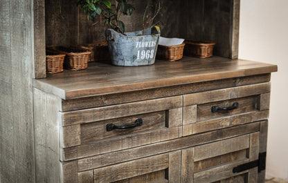 Un bufet rustic