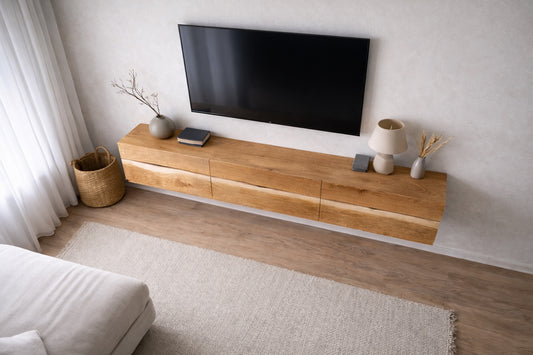 Comod din stejar in camera