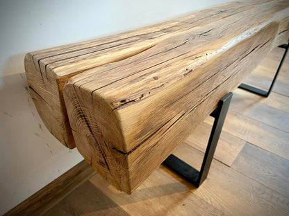 O consola din stejar vechi cu picior din metal