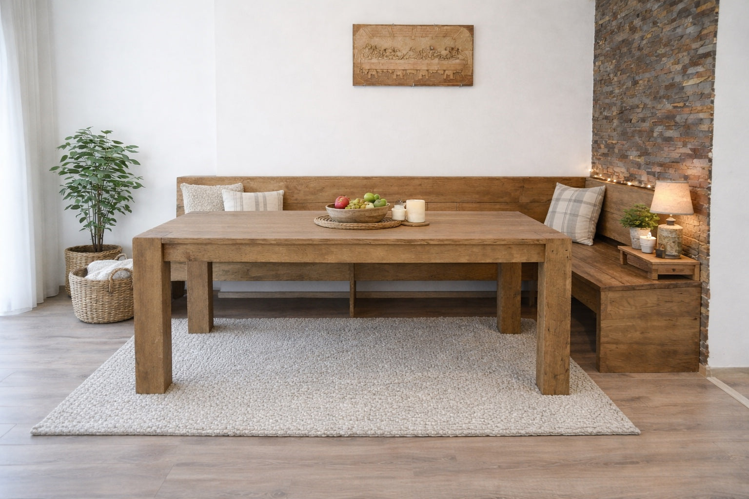 Masa din stejar in camera