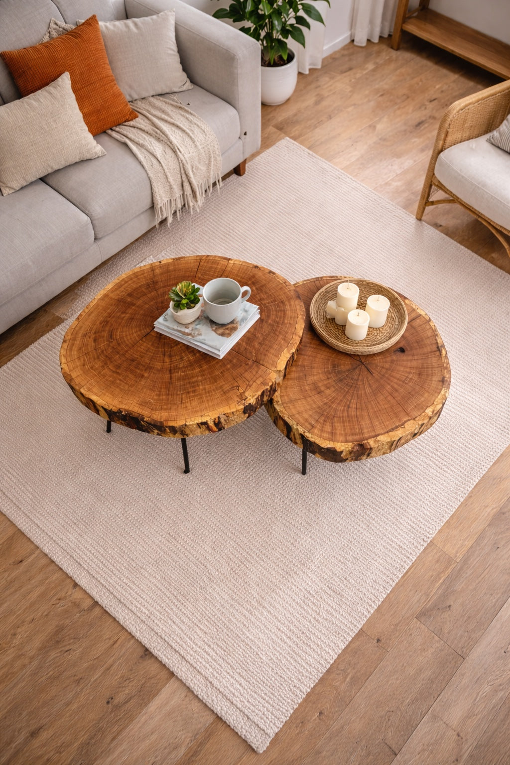 Masuta de cafea in camera 