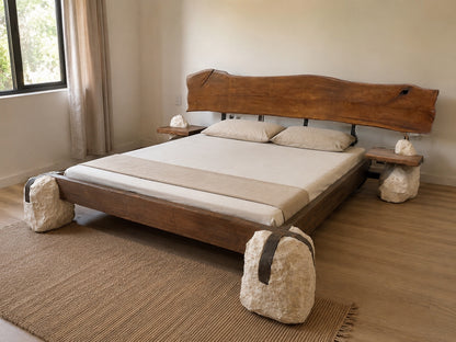 Un pat rustic cu piatra
