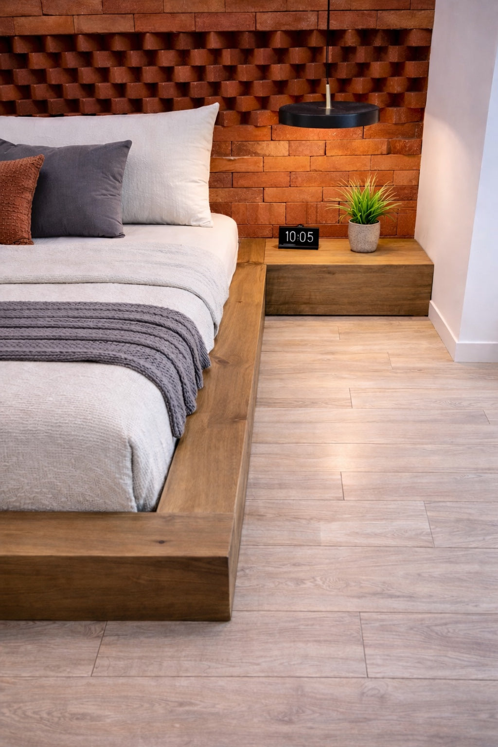 Un pat modern japonezi intr-o camera