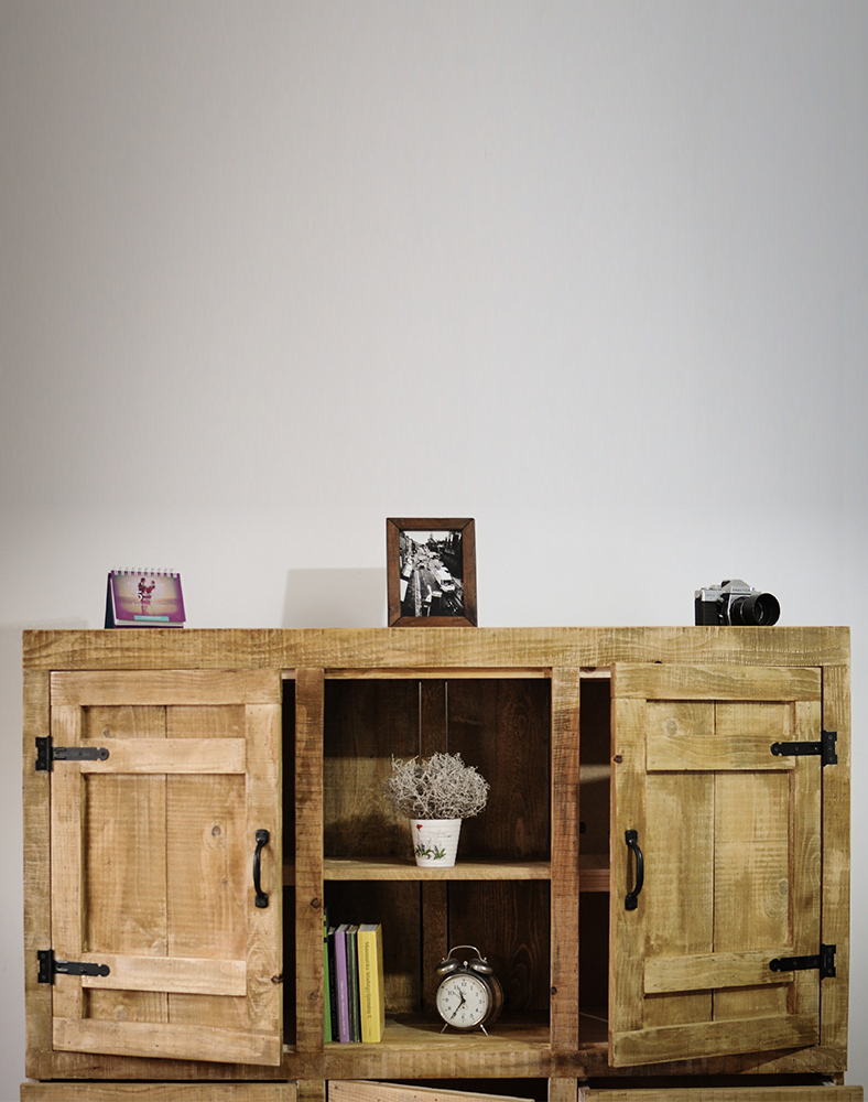 Holland chest of drawers 