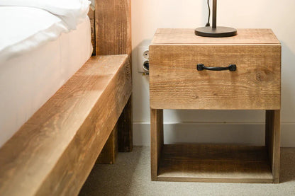 Noptiera cu un sertar