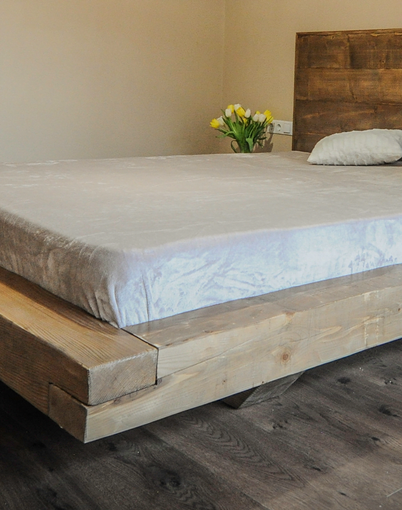 Beam bed, solid wood, rustic, Sebi model