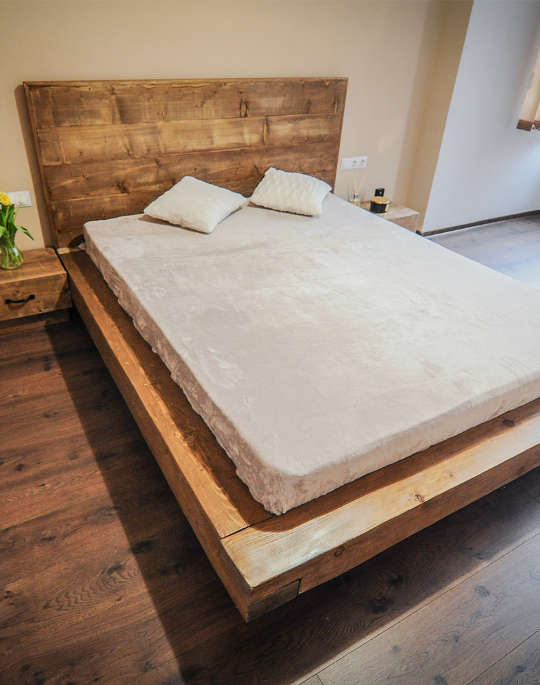 Beam bed, solid wood, rustic, Sebi model